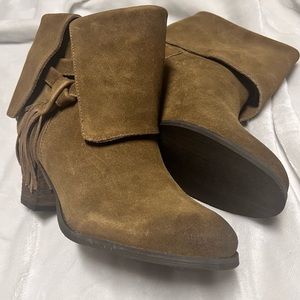 Sbicca Vintage Collection Cairenn khaki - women’s booties size 9